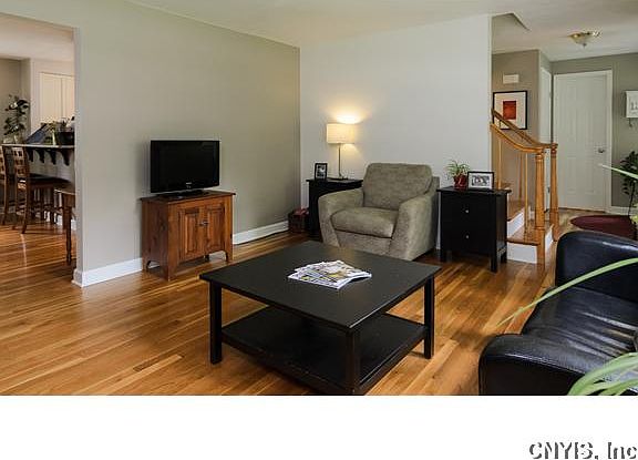 4th image of 4485 Huntington Ln