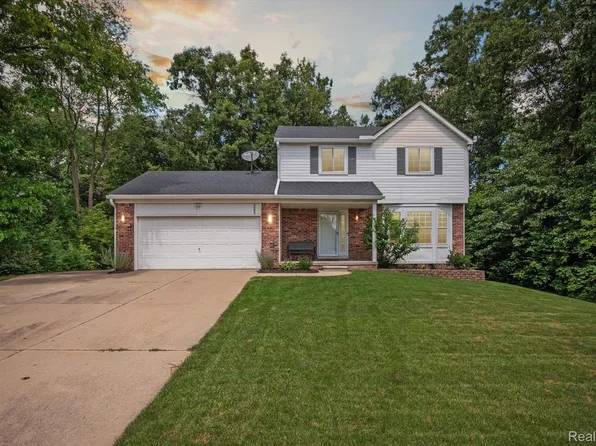 4060 Stanmoor Dr, Waterford, MI 48329