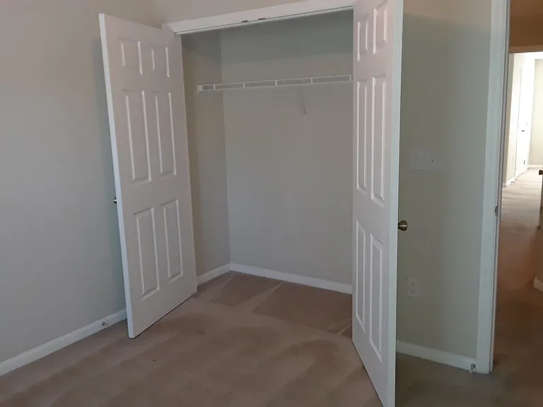 2533 Old Kent Cir — Photo 22