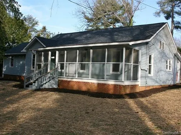 229 Friendship Dr, Ellenboro, NC 28040