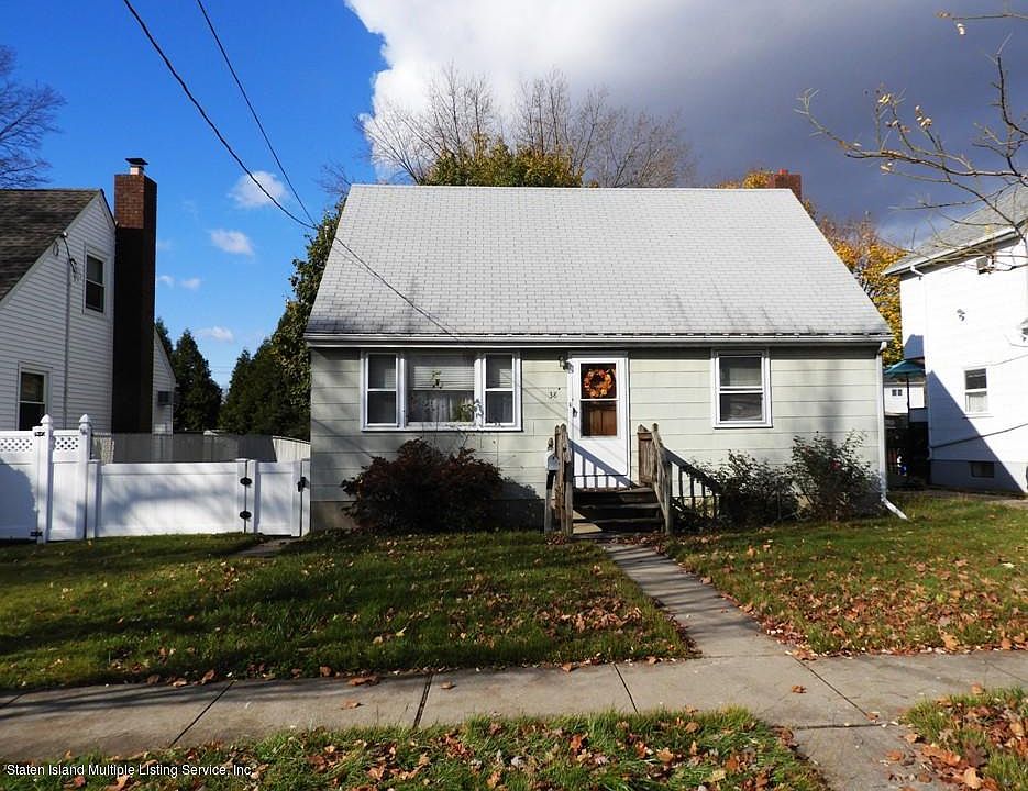 1st image of 38 Canterbury Ave