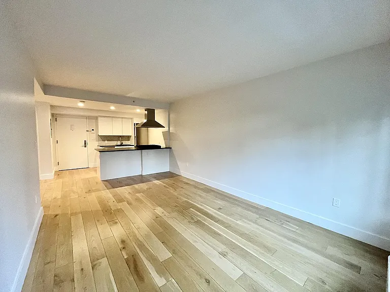 504 Myrtle Ave #3S — Photo 3