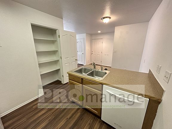 3rd image of 2558 Prospect Dr APT 1