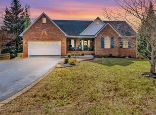 83 Constitution Blvd, Wirtz, VA 24184