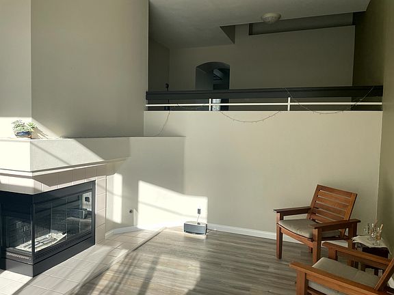 5th image of 4978 Berlioz St