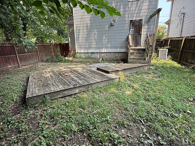 1537 Arthur Ave — Photo 10