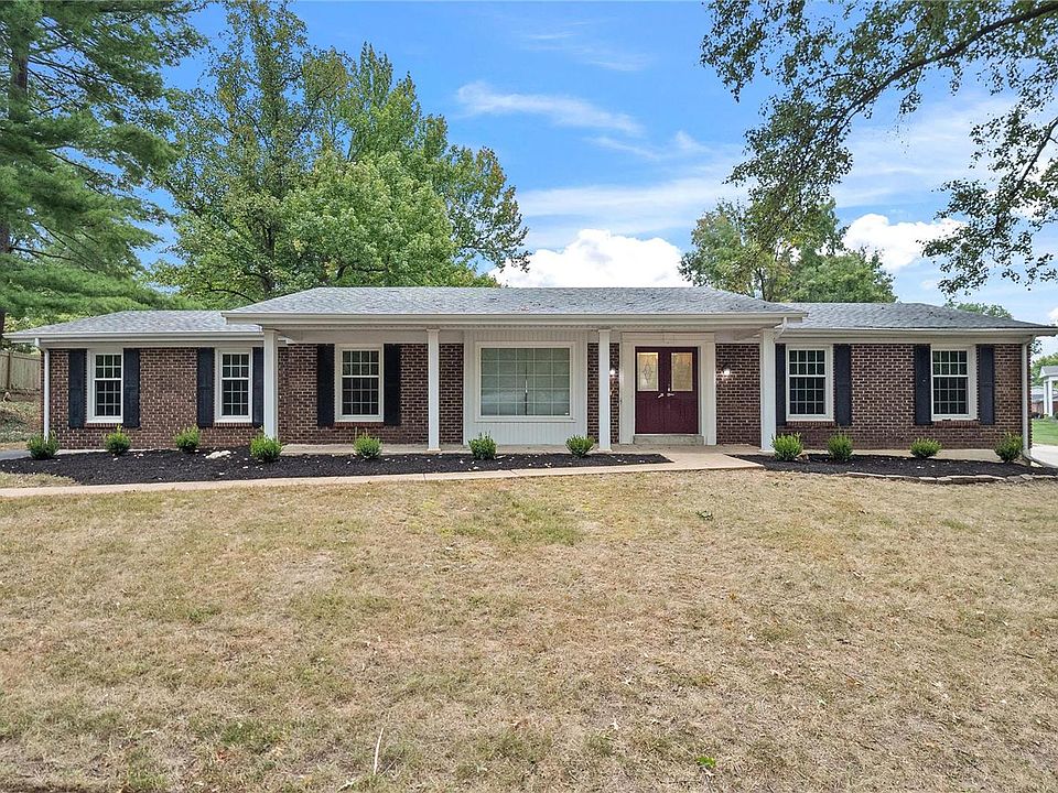 1st image of 322 Portico Dr