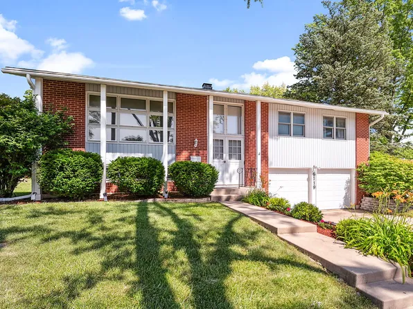 6119 Sherman Dr, Woodridge, IL 60517