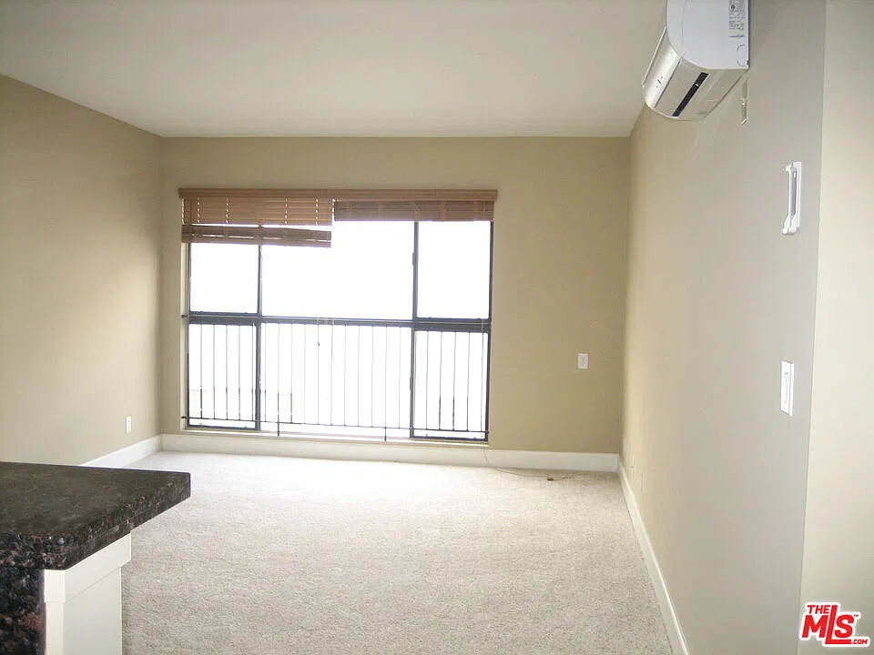 1 bed, 1.0 bath, 663 sqft, $2,450 — Photo 2