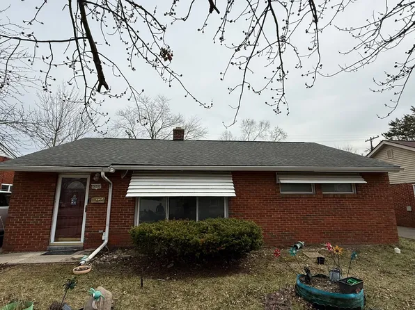 26332 Dale Ct, Roseville, MI 48066