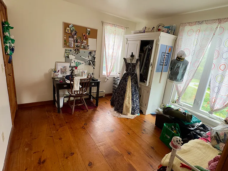 222 Campbell St — Photo 8