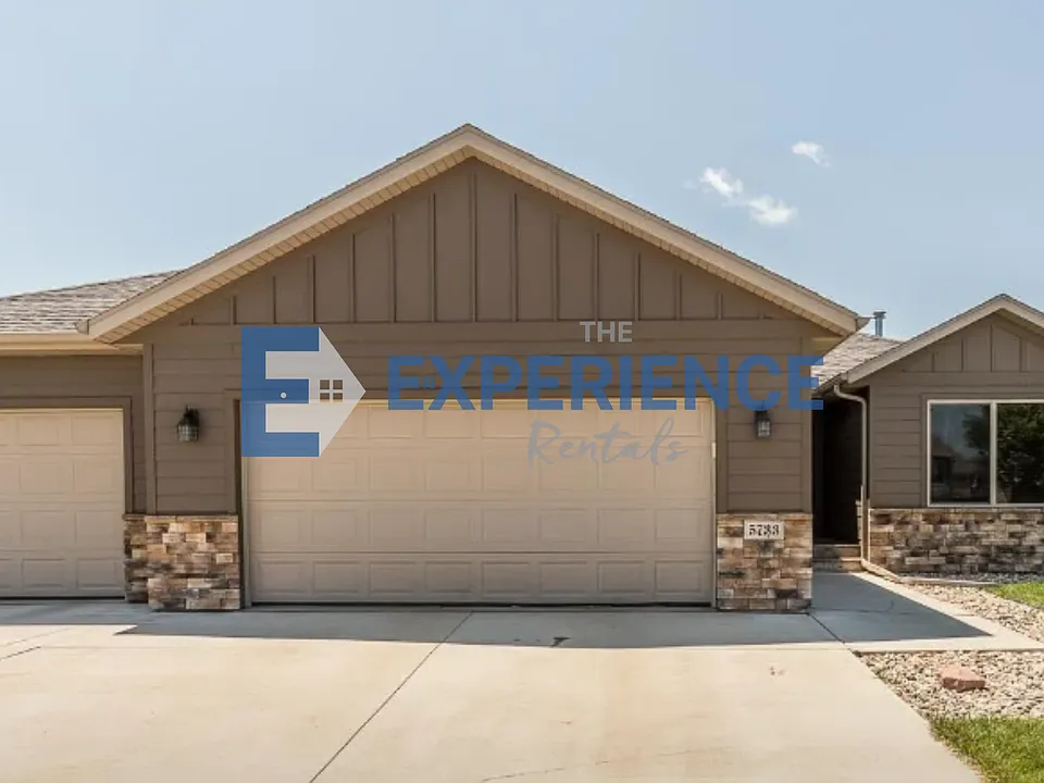 5733 W Bream Ct