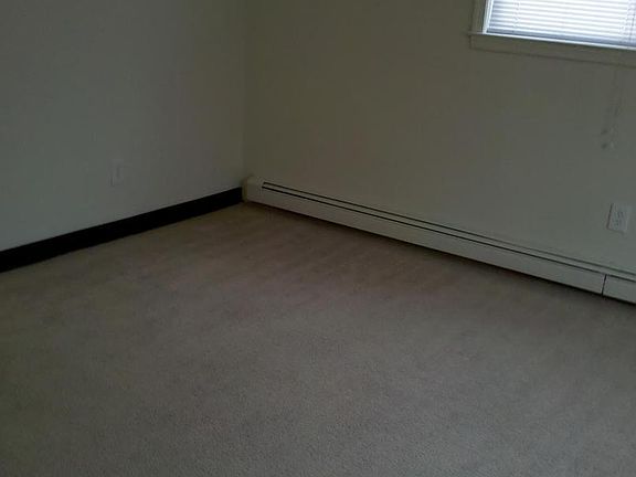 2nd image of 7844 Oxford Ave APT 2
