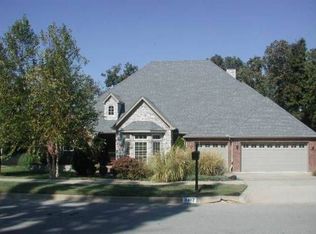 3412 E Chatsworth Rd, Fayetteville, AR 72703