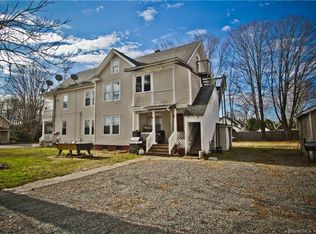 19 Pleasant St, Plainfield, CT 06374