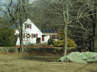 121 Jenckes Hill Rd, Lincoln, RI 02865