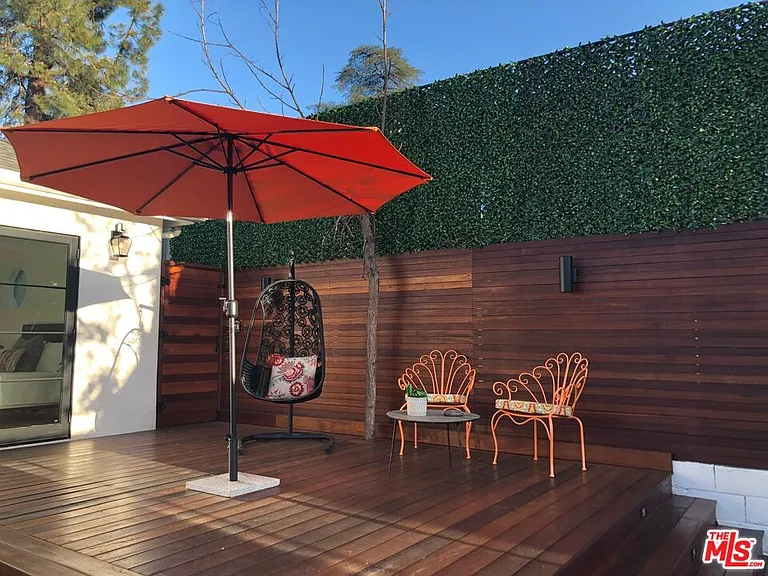 4217 Irvine Ave — Photo 21