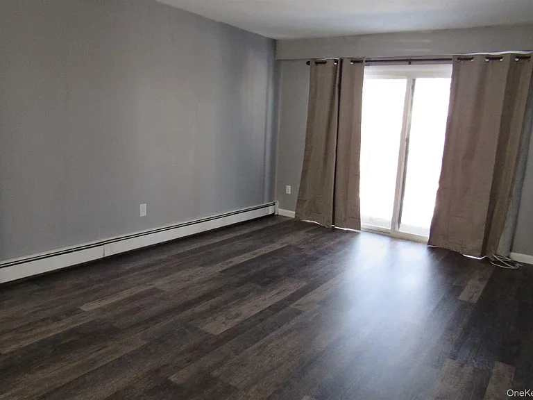 9 Alpine Dr #D — Photo 9