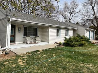 1303 Country Club Dr, Mccook, NE 69001