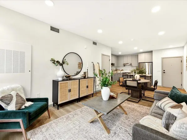 2312 S Broadway Ave #A102, Boise, ID 83706