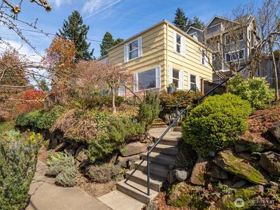 3056 31st Avenue W, Seattle, WA, 98199