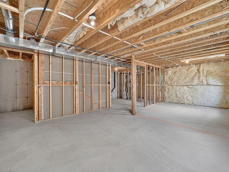 13728 S Devers Dr — Photo 35