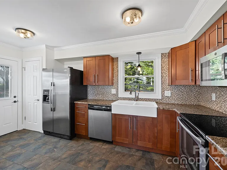16149 Horoa Ct — Photo 11