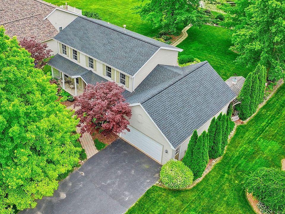 1st image of 12 Leah Ln