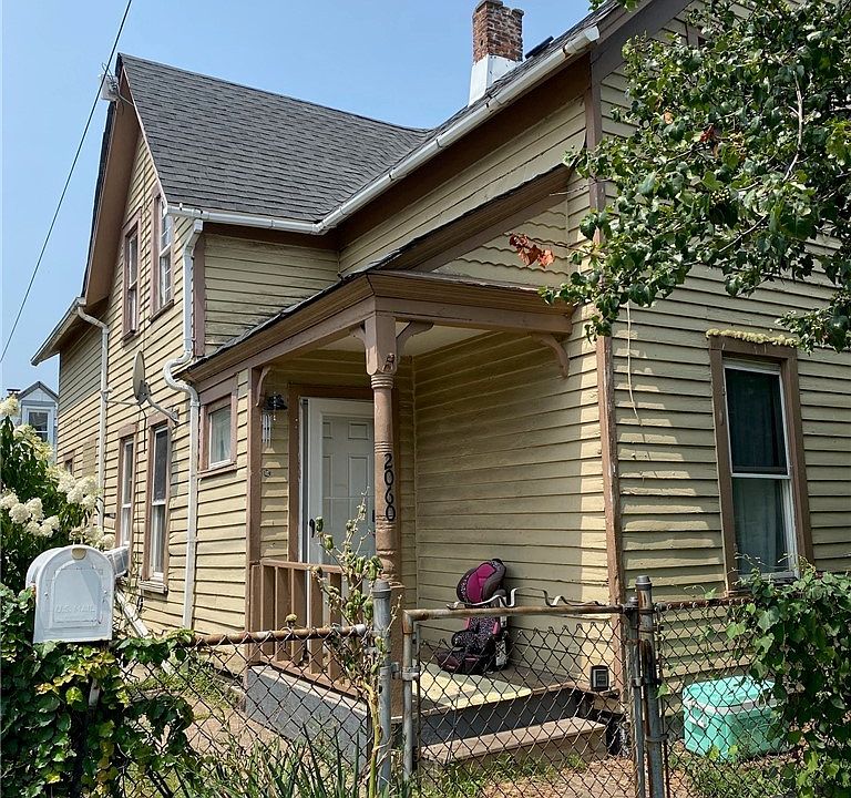 1st image of 2060 W 44th St