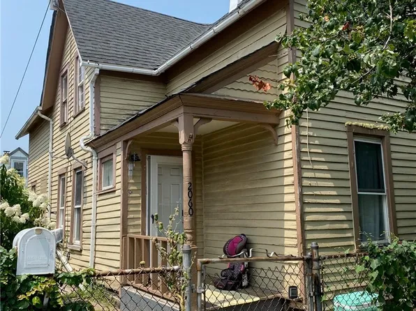 2060 W 44th St, Cleveland, OH 44102