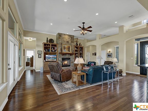 4th image of 158 Longwood