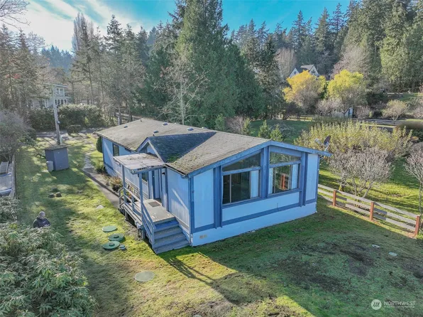 8552 NE Gordon Drive, Bainbridge Island, WA 98110