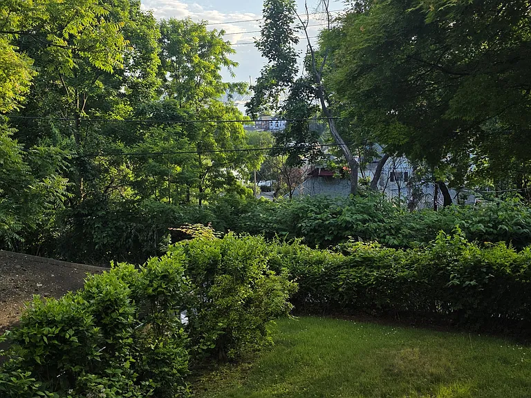 Hillside Pl — Photo 10