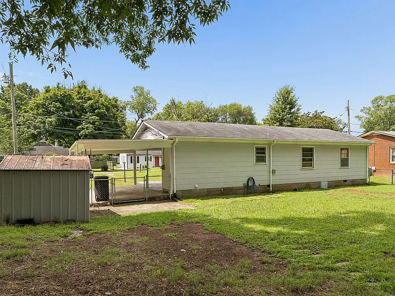 900 Velma Ln — Photo 23