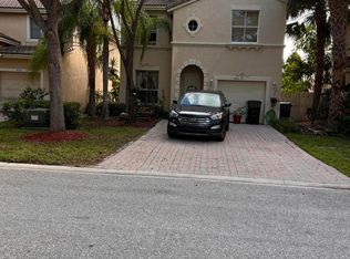 4331 Lake Lucerne Cir, West Palm Beach, FL 33409