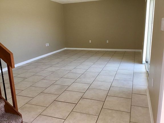 5th image of 44 Woodland Ave APT C