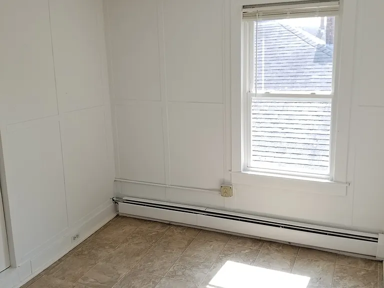 10-12 Bettez St — Photo 8
