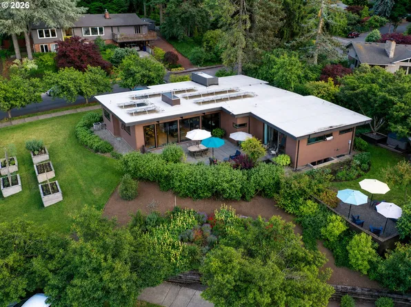 6809 SE Ash St, Portland, OR 97215