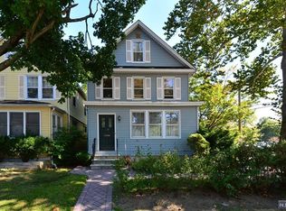 28 Grove St, Tenafly, NJ 07670