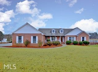 209 Castlewood Rd, Tyrone, GA 30290