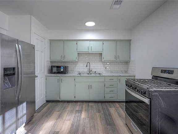 2nd image of 7703 NE 107th St