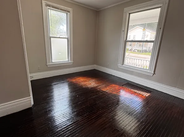 409 Washtenaw Rd APT 1, Ypsilanti, MI 48197