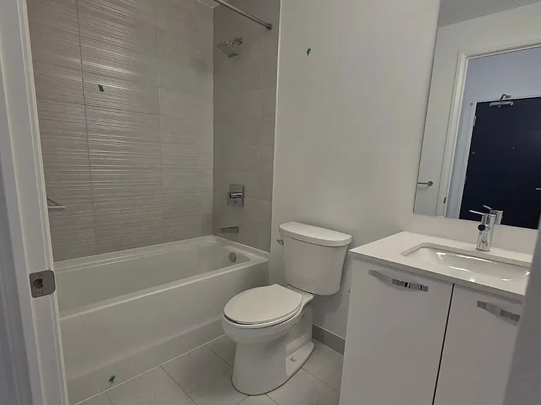75 James St S #1916 — Photo 7