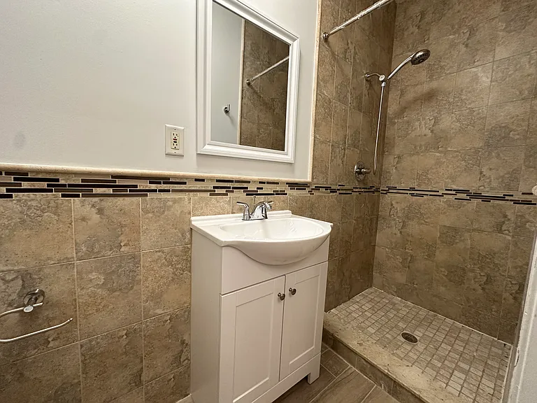 101 Pioneer St #1 — Photo 10