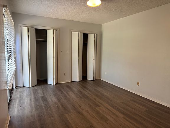5th image of 6103 1/2 E Shore Dr APT C