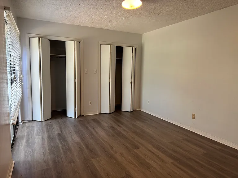 6103 1/2 E Shore Dr #C — Photo 5
