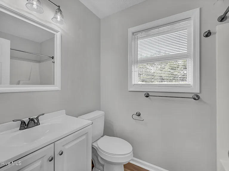 7005 Alamosa Dr — Photo 15