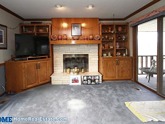 4th image of 6301 Oaks Holw
