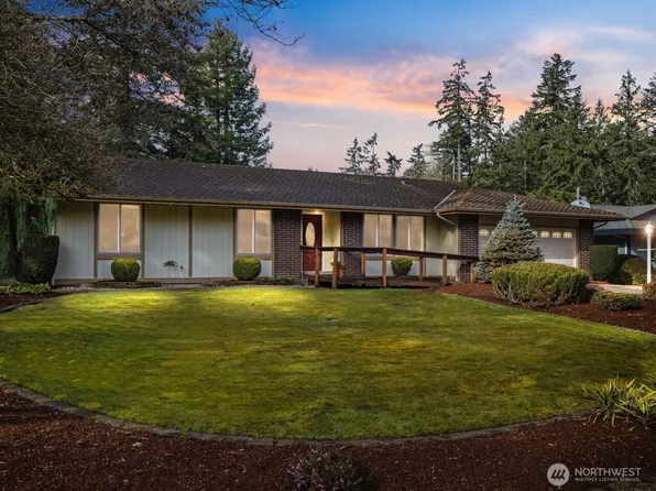 5910 Woodlake Drive W, University Place, WA 98467