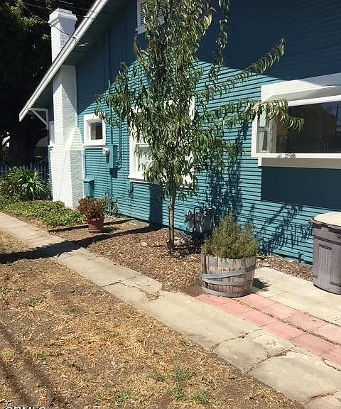 325 Central Ave — Photo 4